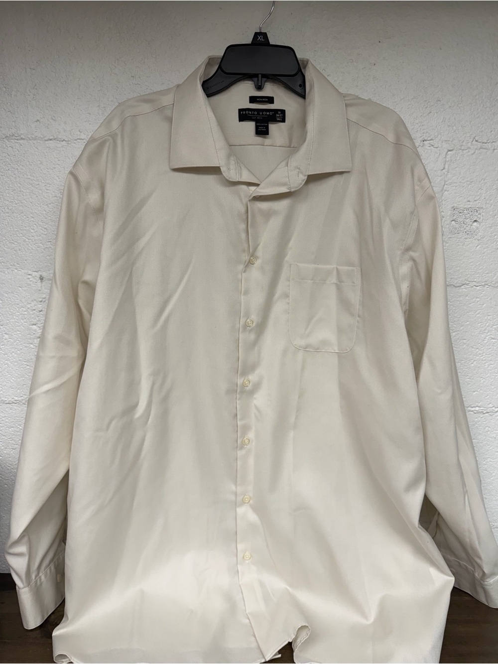 Pronto Uomo Men's Cream Long-Sleeve Dress Shirt